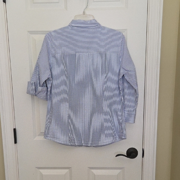 L.L. Bean Blue and White Striped Cotton Shirt - Picture 2 of 3